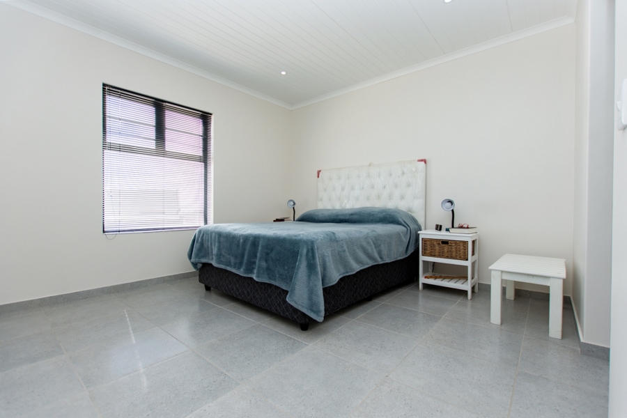 2 Bedroom Property for Sale in Harbour Lights Western Cape